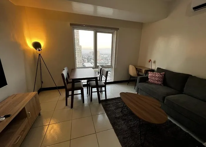 Amazing Views Across Shangrila Mall And Near Megamall Greenfield District *