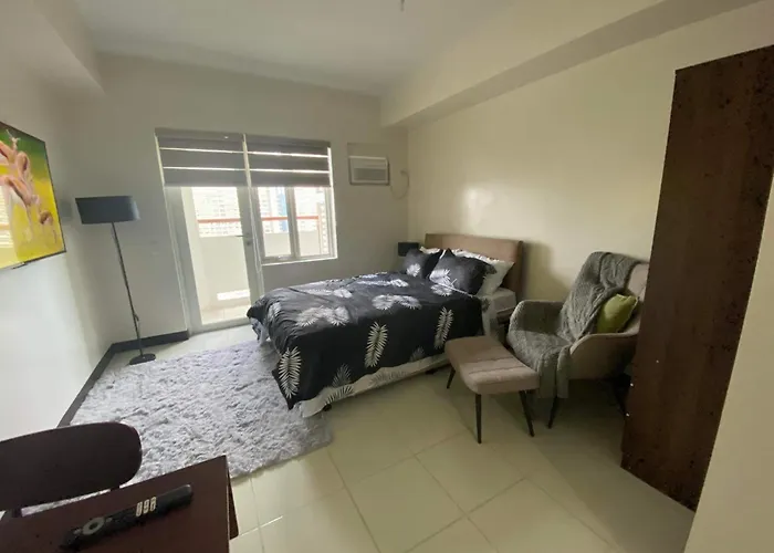 Amazing Views Across Shangrila Mall And Near Megamall Greenfield District